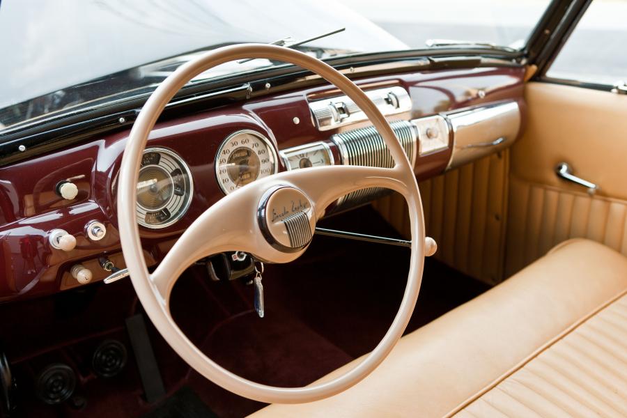  Lincoln Zephyr Continental Cabriolet 1940 года  (фото 21 из 28)